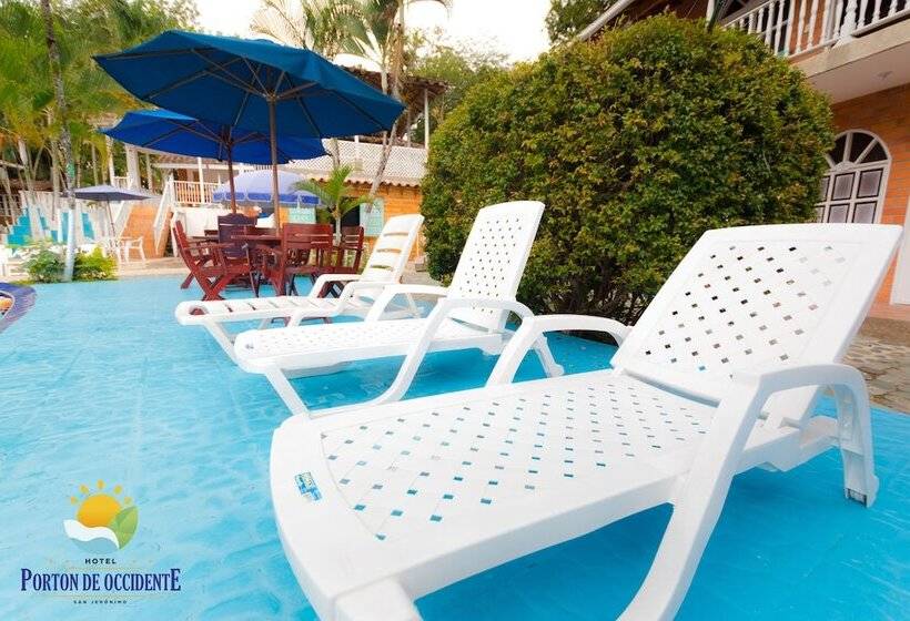 ホテル Porton De Occidente