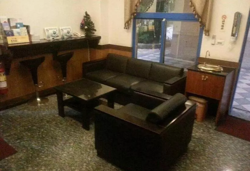 Lestar Motel