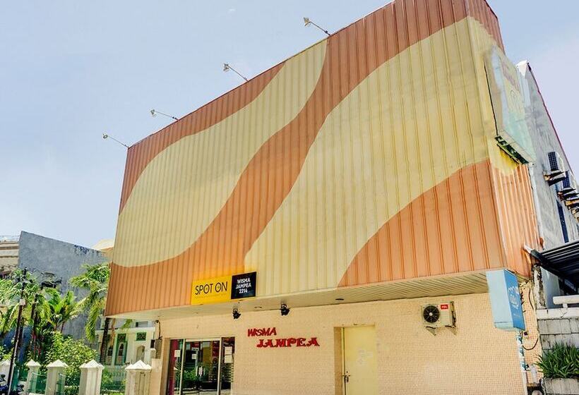 Мотель Spot On 2214 Wisma Jampea