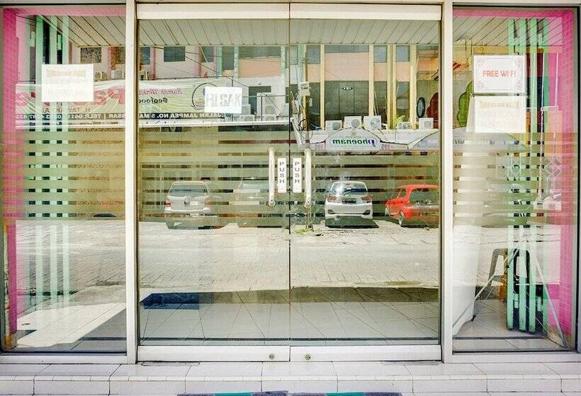 Мотель Spot On 2214 Wisma Jampea