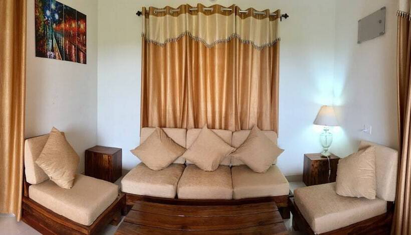 אתר נופש Monarch Suites