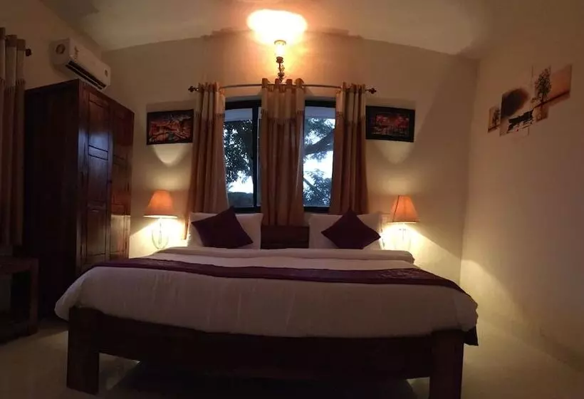 Resort Monarch Suites