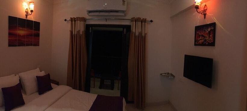 אתר נופש Monarch Suites