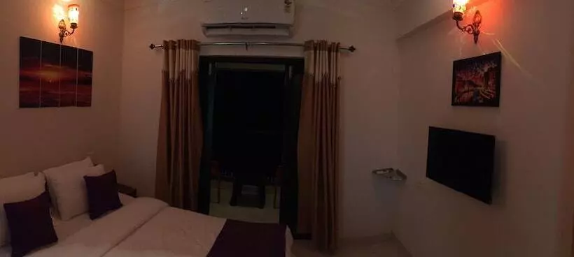 Resort Monarch Suites