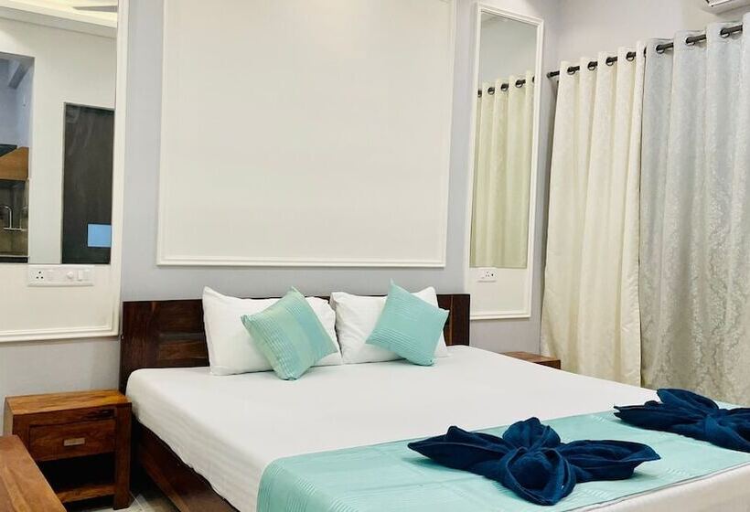 אתר נופש Monarch Suites