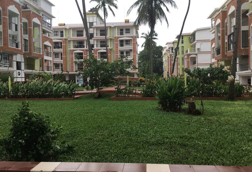 אתר נופש Monarch Suites