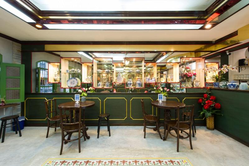 The Neighbors Hostel