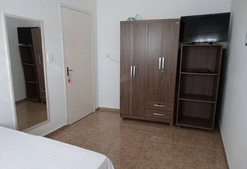 호스텔 Practic Pousada