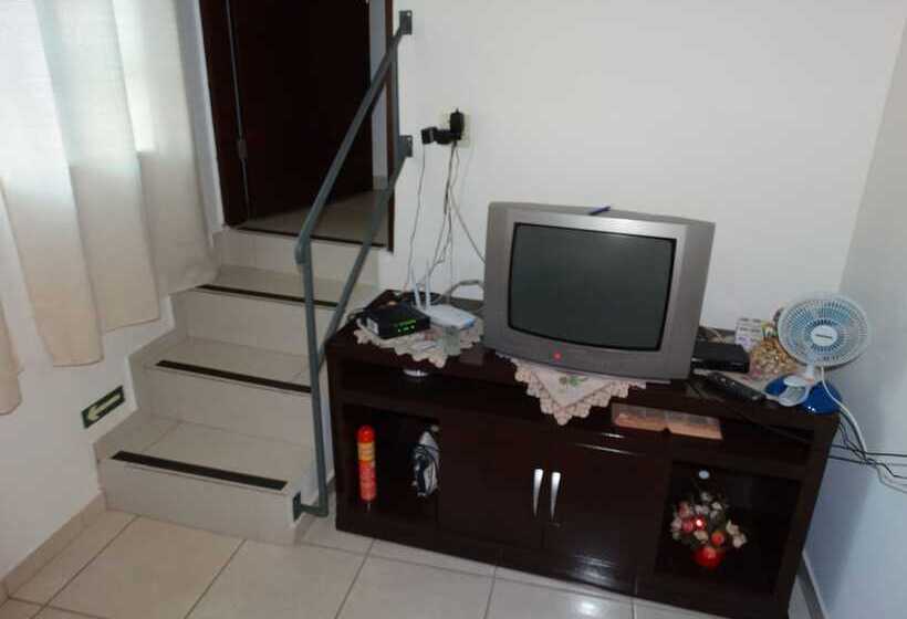 호스텔 Practic Pousada