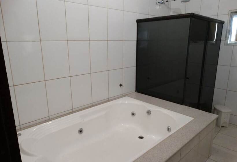 호스텔 Practic Pousada