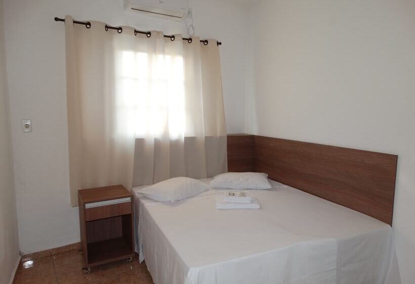 호스텔 Practic Pousada