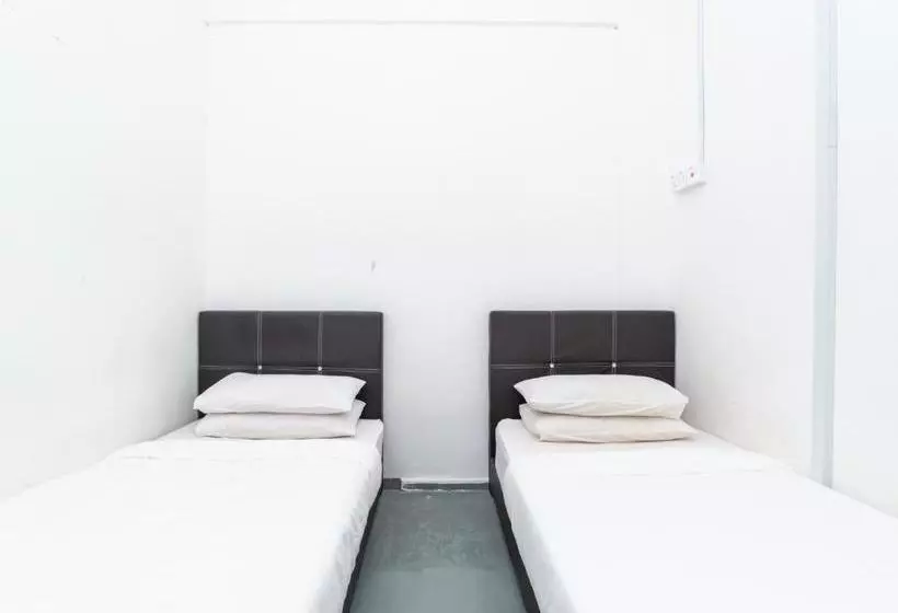 Retkeilymaja Spot On 89834 Blue District Backpackers