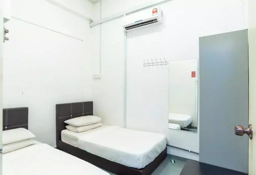 Retkeilymaja Spot On 89834 Blue District Backpackers