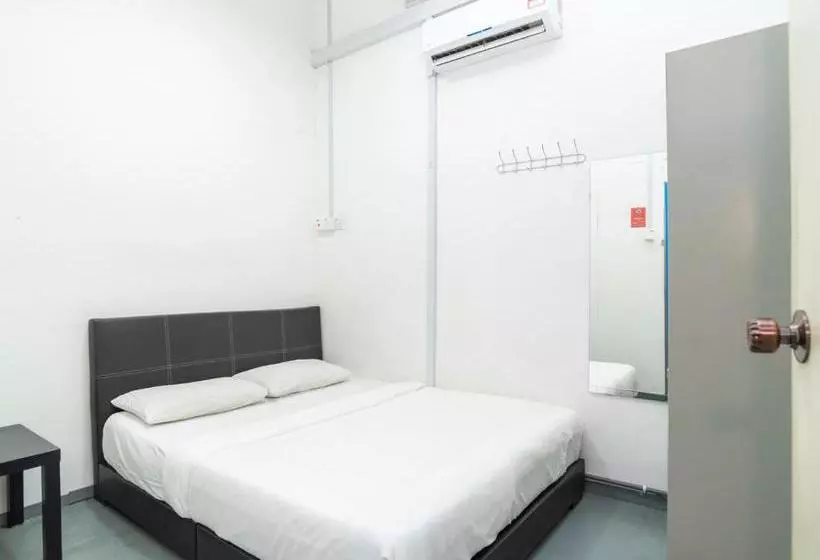 Retkeilymaja Spot On 89834 Blue District Backpackers