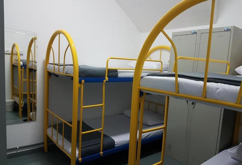 Hospedaria Spot On 89834 Blue District Backpackers