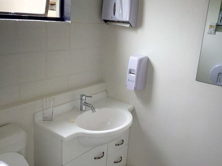 Hostel The Bouncing Lamb Backpackers