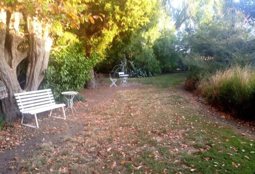 ベッドアンドブレックファースト Irongate Retreat