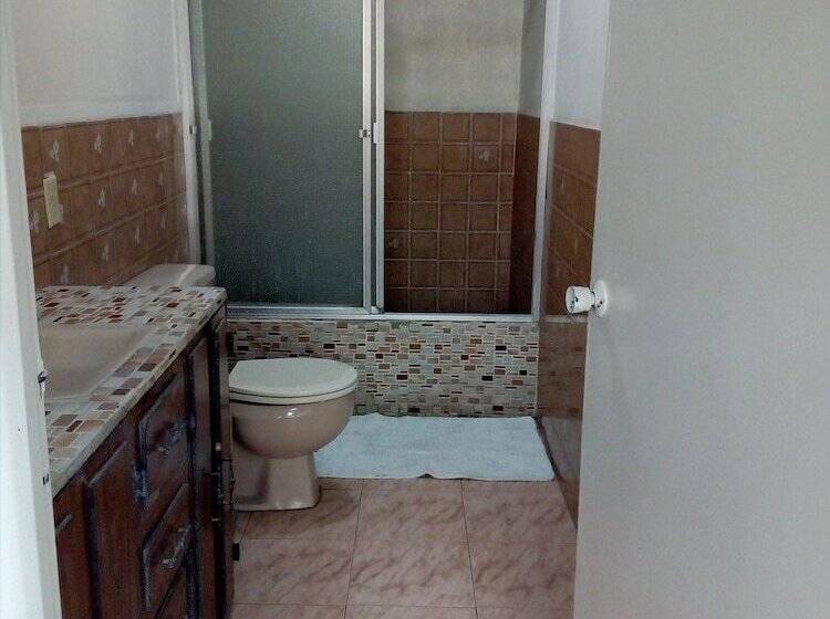 هتل El Mesón, Guatemala