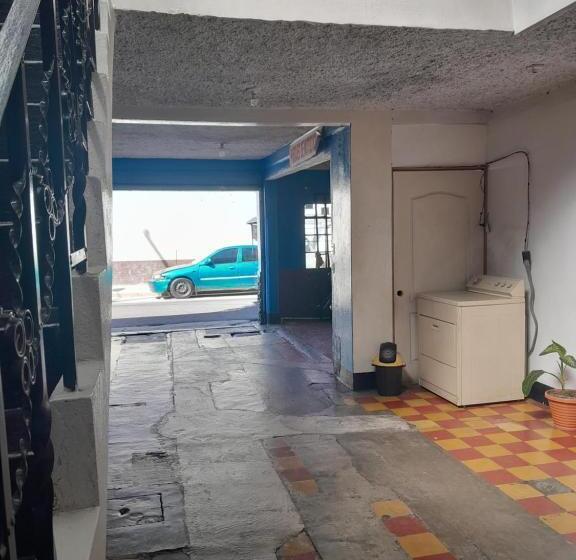هتل El Mesón, Guatemala