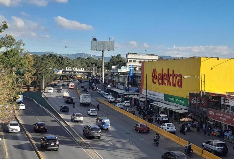 هتل El Mesón, Guatemala