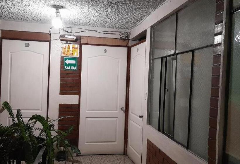 هتل El Mesón, Guatemala