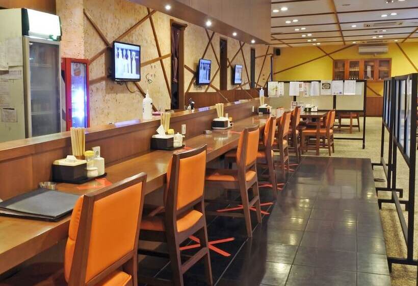 Hotel Sancrest Residence Deltamas