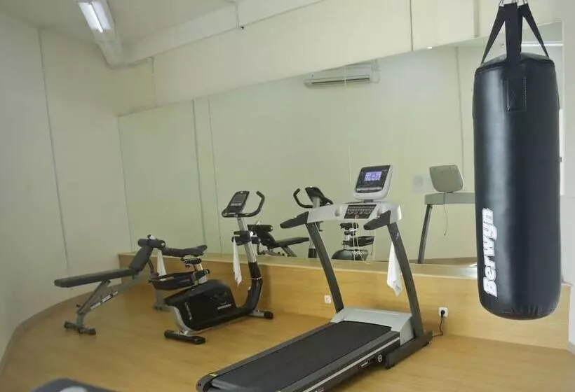 Hotel Sancrest Residence Deltamas