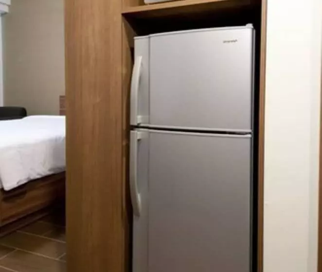 Hotel Sancrest Residence Deltamas