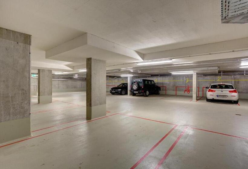 Meininger Hotel Berlin East Side Gallery