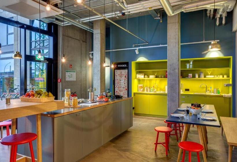 Meininger Hotel Berlin East Side Gallery