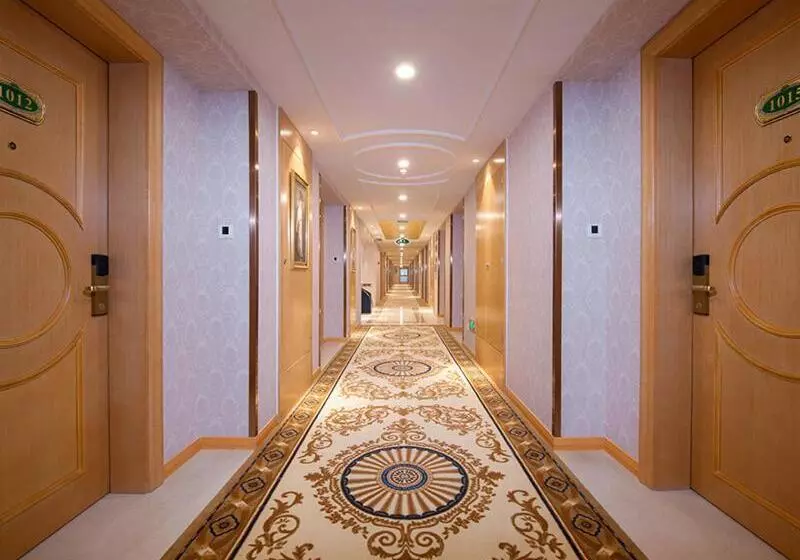 Vienna Hotel Chengdu Dafeng Subway Station