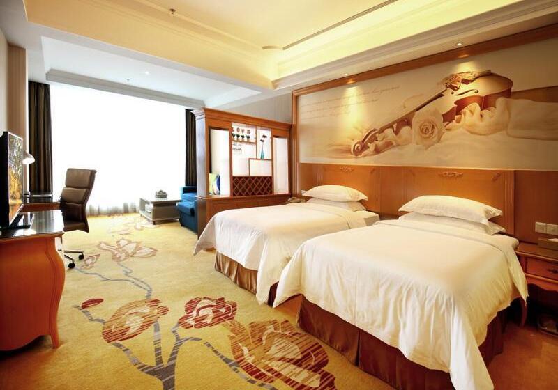 Vienna International Hotel Guangzhou Changlong Qifu Xincun