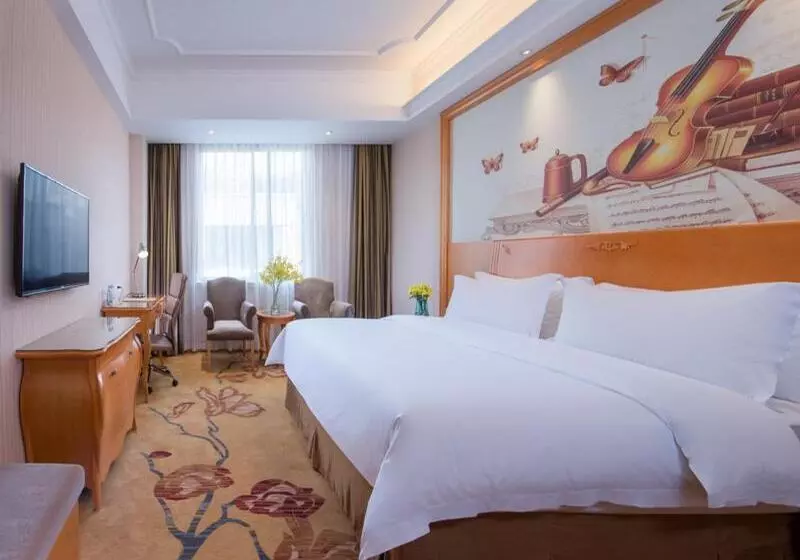 Vienna International Hotel Guangzhou Changlong Qifu Xincun