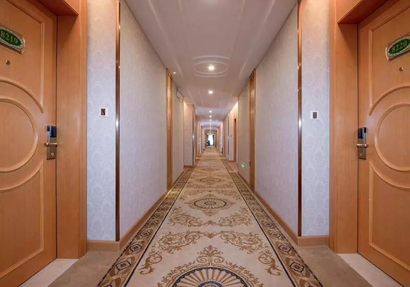 Vienna International Hotel Guangzhou Changlong Qifu Xincun