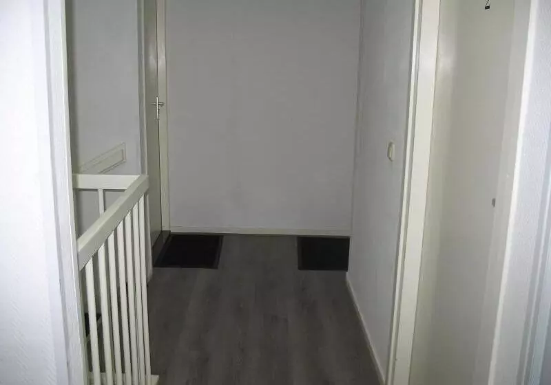 ユースホステル Guest House Amsterdam