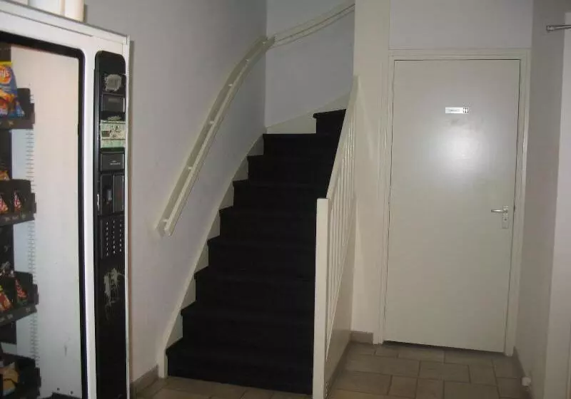 ユースホステル Guest House Amsterdam