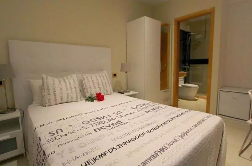 هتل Morenos Boutique