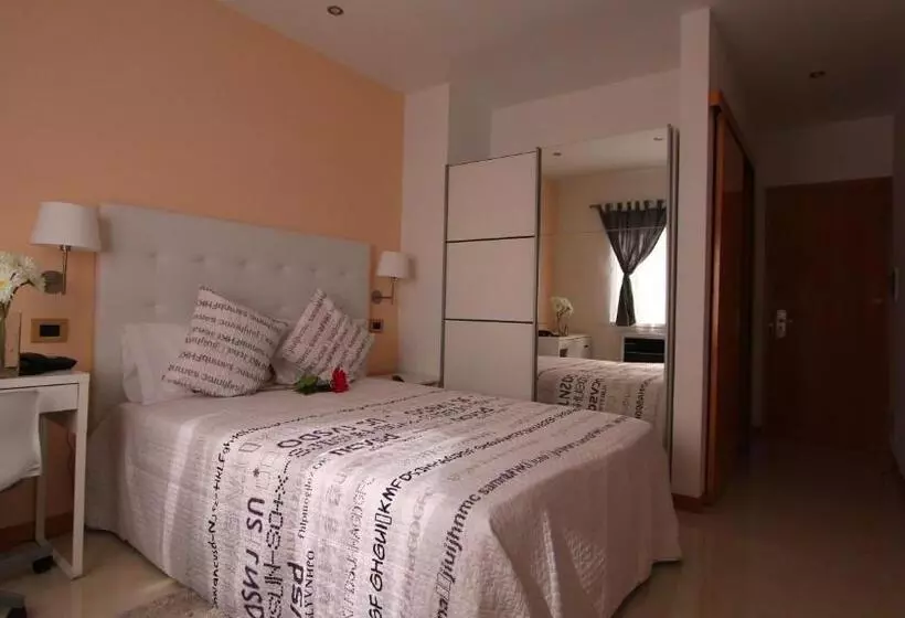 هتل Morenos Boutique