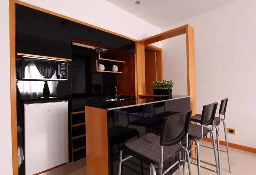 هتل Morenos Boutique