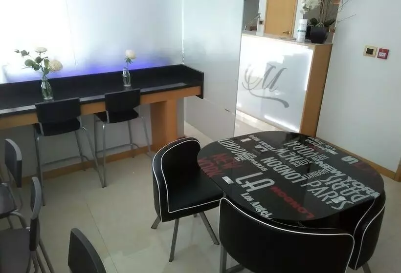 هتل Morenos Boutique