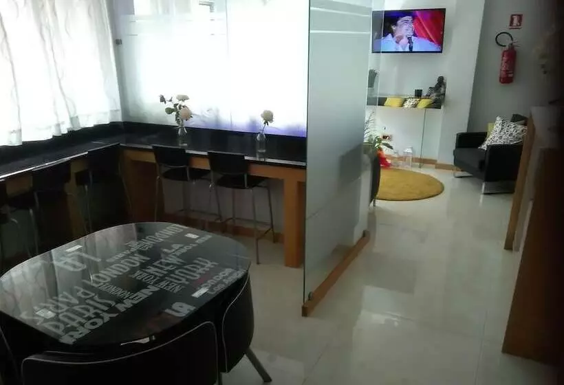 هتل Morenos Boutique