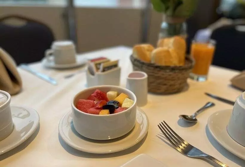 Rado Hotel   Santa María