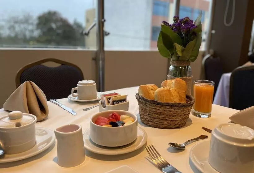 Rado Hotel   Santa María