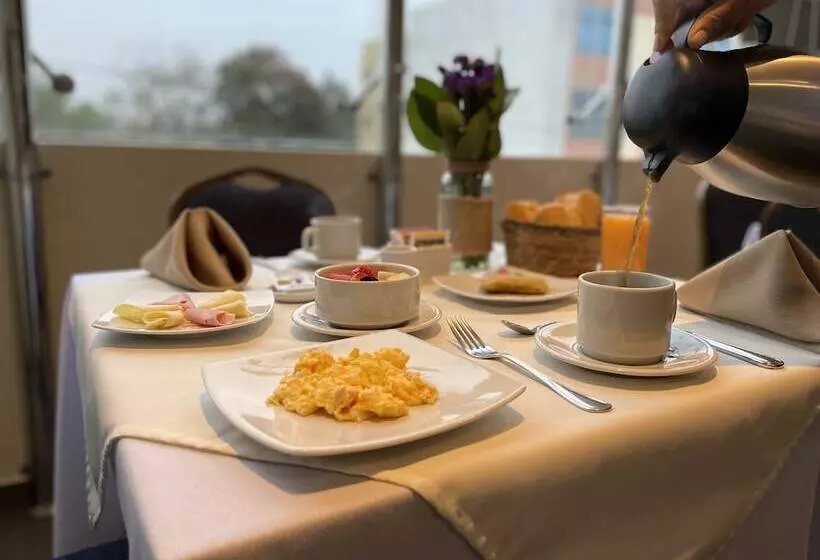 Rado Hotel   Santa María