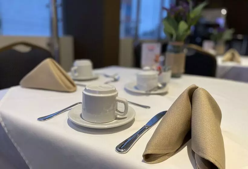 Rado Hotel   Santa María