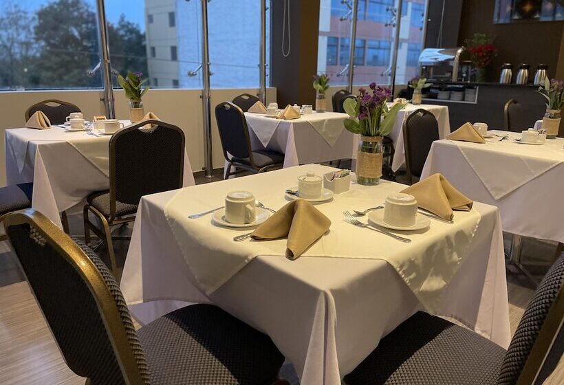 Rado Hotel Santa María