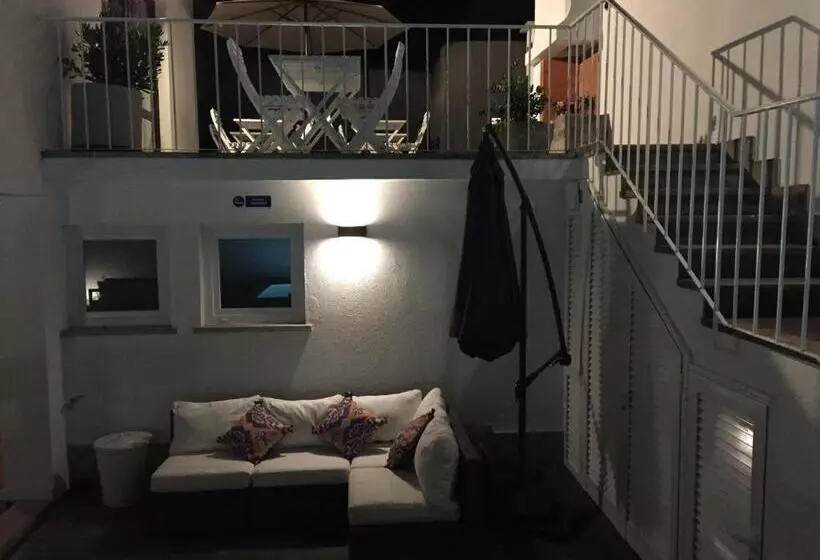 ユースホステル Art 4 You Cascais Suites