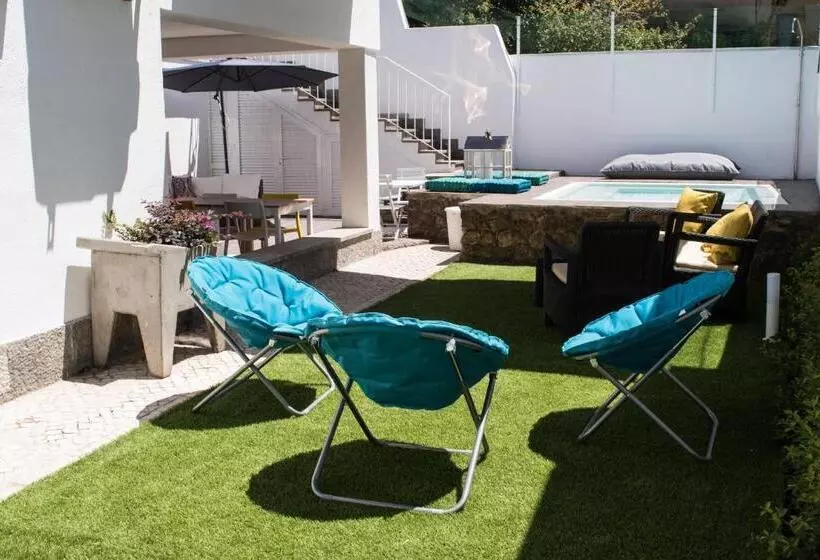 ユースホステル Art 4 You Cascais Suites
