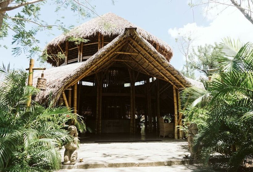 Dreamsea Surf Resort Nicaragua