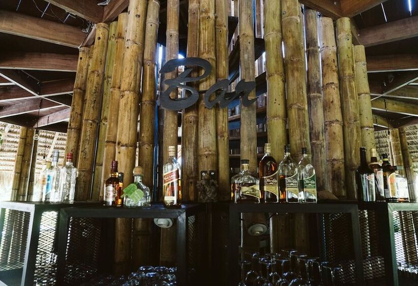 Dreamsea Surf Resort Nicaragua